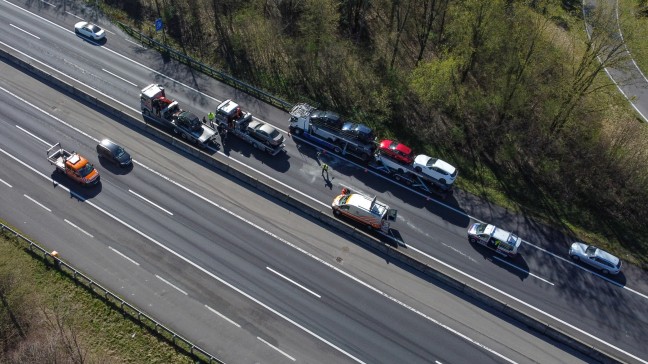 	Stau im Osterreiseverkehr: Auffahrunfall auf Innkreisautobahn in Pichl bei Wels