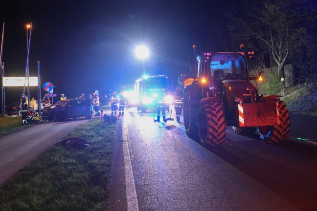 	Kollision zwischen Traktor und Auto auf Pyhrnpass Straße in Thalheim bei Wels