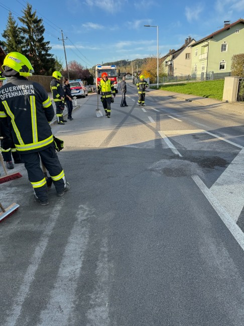 	Einsatz der Feuerwehr nach Ölaustritt in Offenhausen
