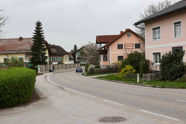 	Mofalenker (15) nach Frontalkollision mit PKW in Tarsdorf im Krankenhaus verstorben