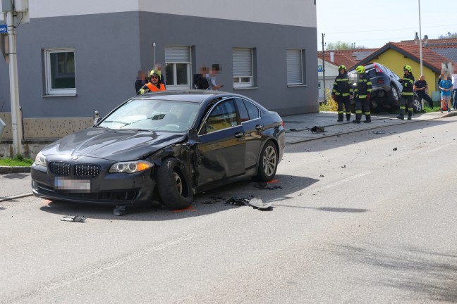 	Kollision zweier PKW auf Gallspacher Straße im Ortszentrum von Gaspoltshofen fordert zwei Verletzte
