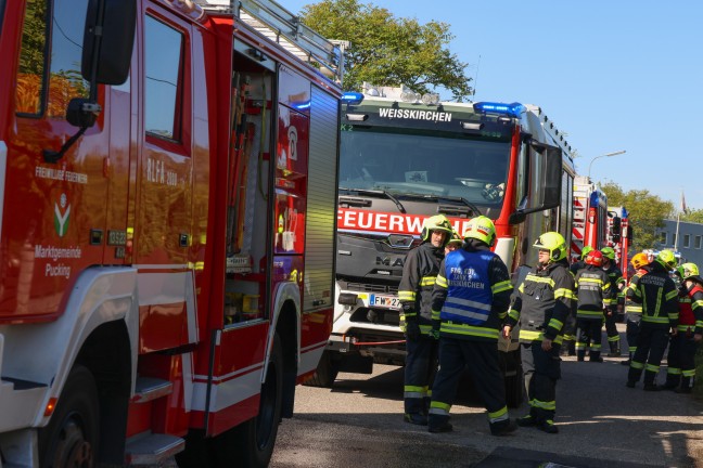 	Drei Feuerwehren bei Kellerbrand in einem Einfamilienhaus in Pucking im Einsatz
