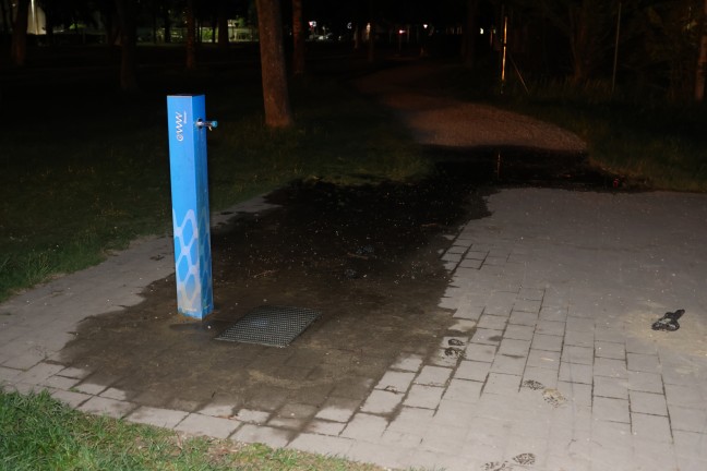	Defekter Trinkbrunnen: Befürchteter Rohrbruch im Friedenspark in Wels-Vogelweide sorgte für Einsatz