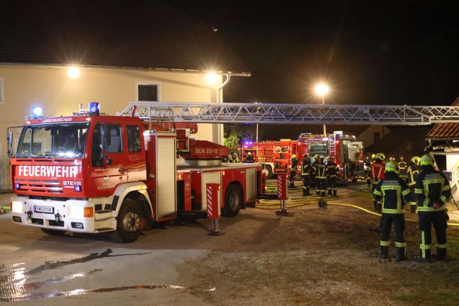 	Fünf Feuerwehren bei Wohnhausbrand in Taufkirchen an der Trattnach im Einsatz