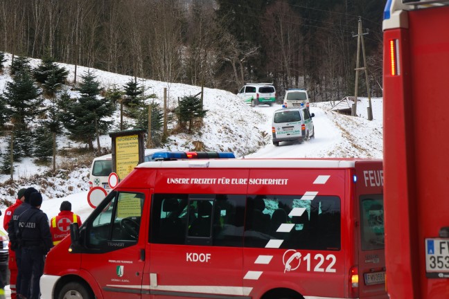 Grnau im Almtal: Groe Evakuierungsaktion nach Defekt einer Liftanlage im Skigebiet am Kasberg
