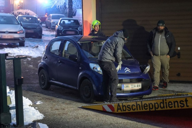 Verkehrsunfall zwischen zwei PKW auf Scharnsteiner Straße in Scharnstein endet glimpflich