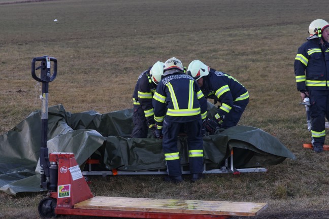 Schwieriger Lscheinsatz: Brand eines getftelten Stromspeichers in einem Wohnhaus in Geboltskirchen