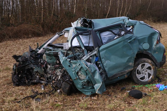 Tdlicher Frontalcrash: Autolenker auf Steyrer Strae bei Kronstorf tdlich verunglckt