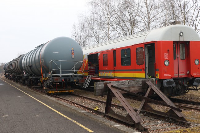 "Hercules"-Aufgabe abgeschlossen: Waggons nach Gterzugentgleisung in Wels nun endgltig weggebracht