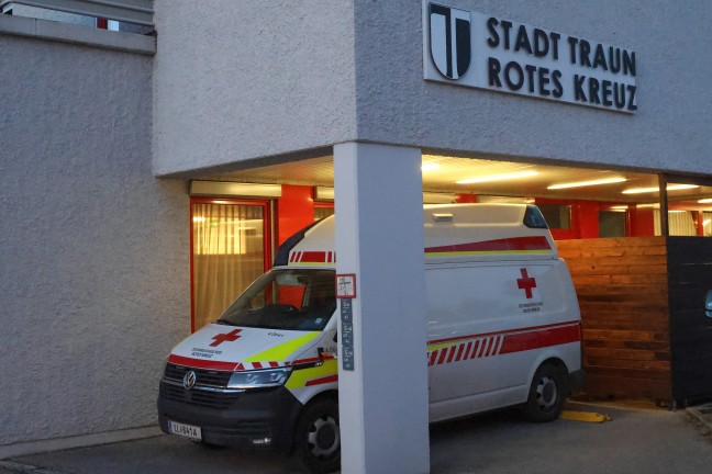 Absturz im Liftschacht: Zwei Arbeiter (29 und 51) auf einer Baustelle in Traun tdlich verletzt