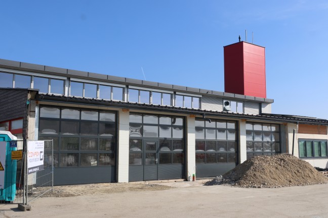 30 Zentimeter zu gro: Wirbel um neues Tanklschfahrzeug der Feuerwehr in Fraham