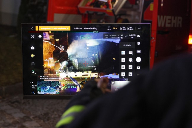 Groeinsatz: Neun Feuerwehren bei Brand in einem Hotel in Vorderstoder im Einsatz