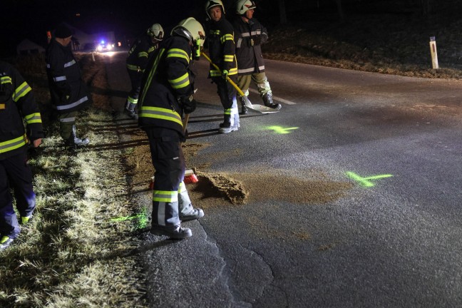 Wendling: 15-Jhriger beim Einsammeln von verlorenem Ladegut von Auto erfasst