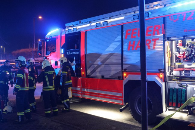 Sessel und Laptop: Brand in einer Wohnung in Leonding sorgte fr sptabendlichen Einsatz