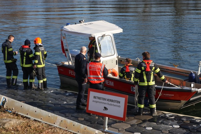 Drohnen, Polizei, Such- und Rettungshunde - Einsatzkrfte bei Personensuche in Wels im Einsatz