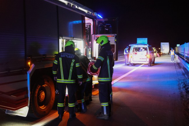 Auffahrunfall zwischen Kleintransporter und Klein-LKW auf Westautobahn bei Sipbachzell