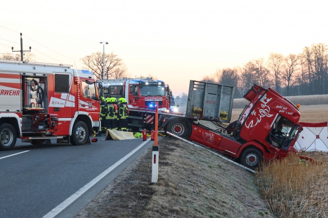 Tdlicher Verkehrsunfall: Autolenker (29) starb bei Kollision mit LKW in St. Florian
