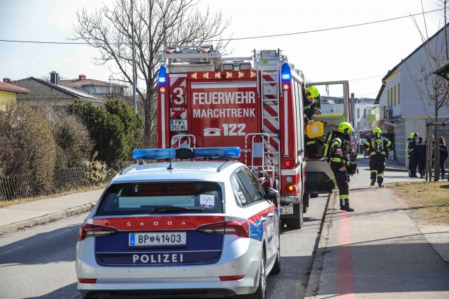 Vergiftungsalarm ausgelst: Feuerwehr in Tiefgarage einer Wohnanlage in Marchtrenk im Einsatz