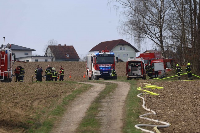 Alarmstufe 3: Groeinsatz fr 19 Feuerwehren bei Gebudebrand in Taufkirchen an der Pram