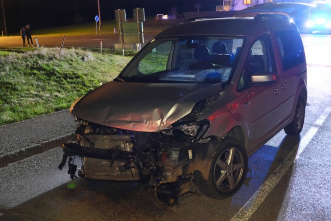 Fahrzeug bei schwerem Verkehrsunfall in Neukirchen am Walde berschlagen