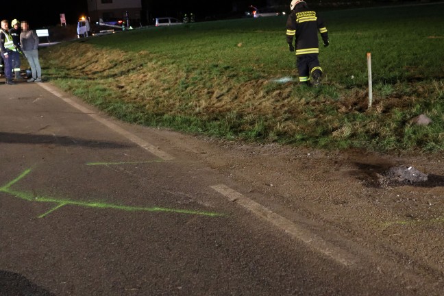 Fahrzeug bei schwerem Verkehrsunfall in Neukirchen am Walde berschlagen