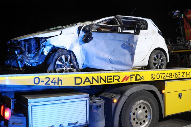 Schwer verletzt: Auto auf Gallspacher Straße bei Grieskirchen mehrfach überschlagen