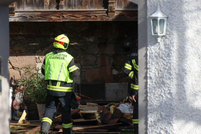 Brand im Fassadenbereich eines landwirtschaftlichen Gebudes in St. Agatha