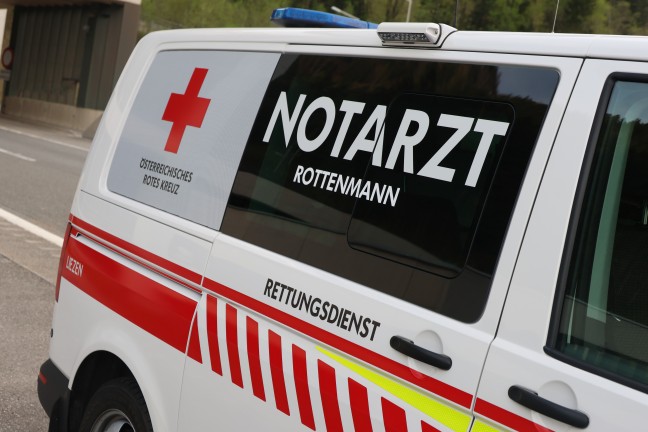 Drei teils Schwerverletzte bei Verkehrsunfall auf Pyhrnautobahn im Bosrucktunnel bei Spital am Pyhrn