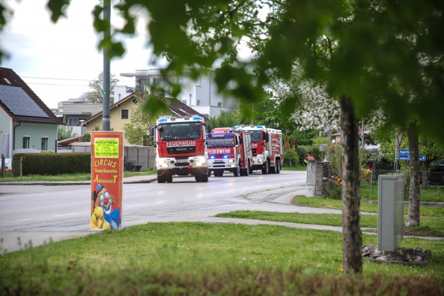 Brandverdacht: Gemeldete Rauchentwicklung im Dachbereich eines Altenheims in Marchtrenk