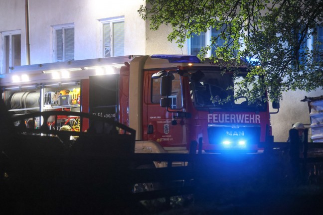 Fnf Feuerwehren bei Brand eines Schuppens in Ottnang am Hausruck im Einsatz