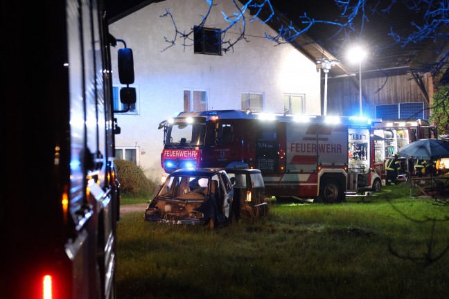 Fnf Feuerwehren bei Brand eines Schuppens in Ottnang am Hausruck im Einsatz