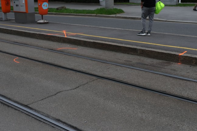 Radfahrerin (69) in Linz-Urfahr von Straenbahn erfasst und dabei tdlich verletzt