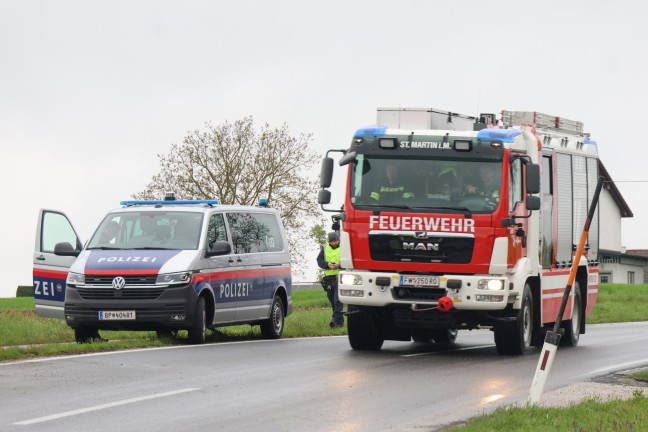 Schwerer Verkehrsunfall zwischen Auto und Mischwagen bei St. Martin im Mhlkreis