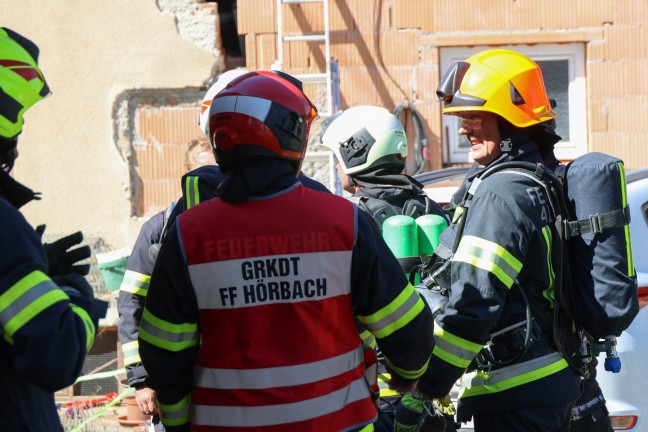Fnf Feuerwehren bei Brand in einem Gebude in Gaspoltshofen im Einsatz