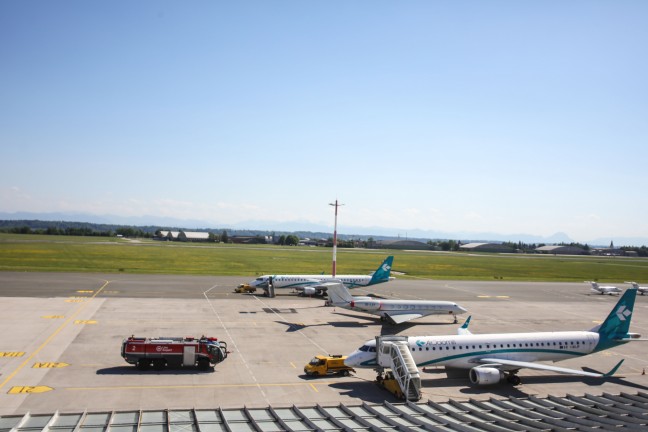 Flge nach Drohnensichtung am Flughafen Mnchen zur Zwischenlandung nach Hrsching umgeleitet