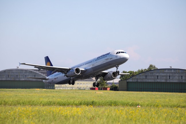 Flge nach Drohnensichtung am Flughafen Mnchen zur Zwischenlandung nach Hrsching umgeleitet
