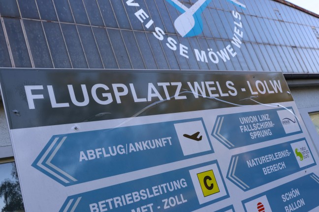 Schwer verletzt: Fallschirmspringer bei Landung am Flugplatz in Wels-Neustadt abgestrzt