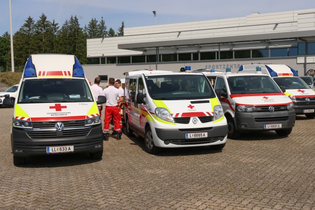 Evakuierung nach grerem Gasaustritt in einer Wohnsiedlung in Traun