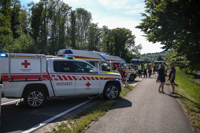 Frontalcrash auf Wallerner Strae bei Wallern an der Trattnach fordert zwei Schwerverletzte