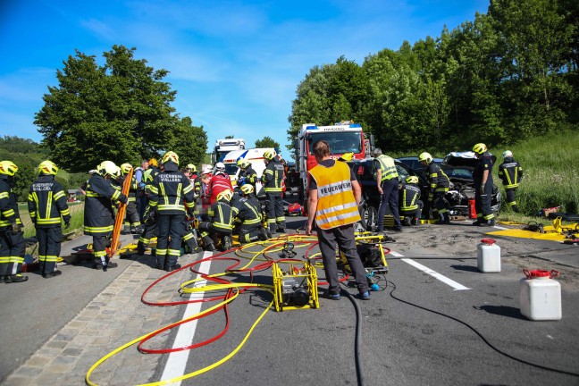 Frontalcrash auf Wallerner Strae bei Wallern an der Trattnach fordert zwei Schwerverletzte