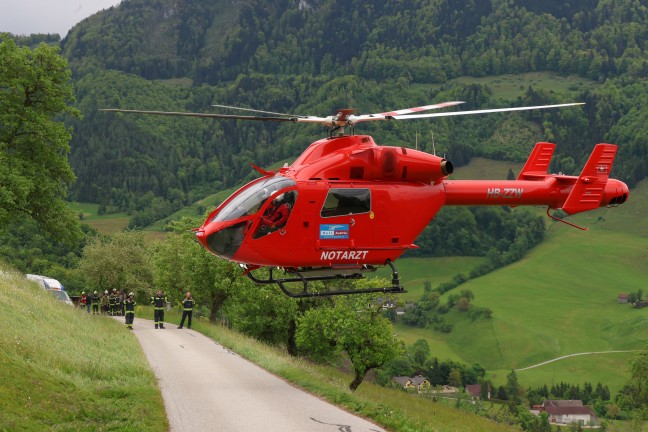 Tdlicher Traktorunfall: Mann (69) in Steinbach an der Steyr unter umgestrztem Traktor eingeklemmt