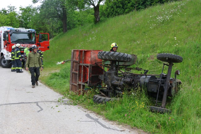 Tdlicher Traktorunfall: Mann (69) in Steinbach an der Steyr unter umgestrztem Traktor eingeklemmt