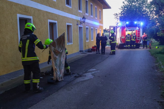 Brand einer Selche auf einem Bauernhof in Vorchdorf sorgt fr Einsatz dreier Feuerwehren