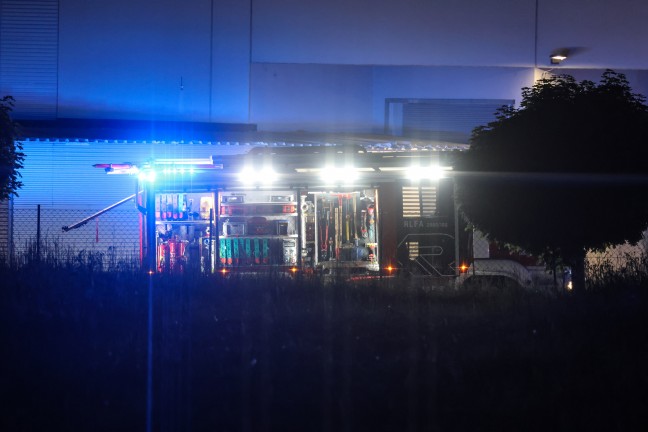 Brand bei einem Unternehmen in Kremsmnster sorgt fr Einsatz dreier Feuerwehren