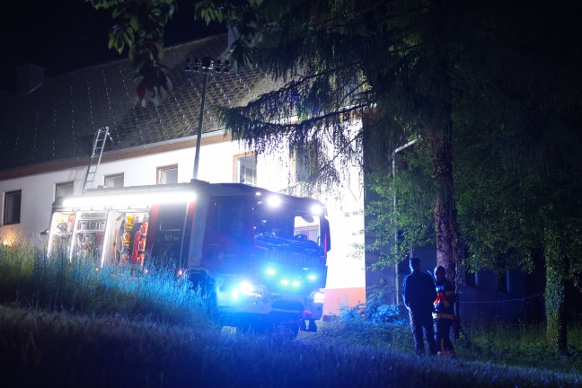 Kaminbrand: Feuerwehr nach gemeldetem Brand auf einem Bauernhof in Nubach im Einsatz
