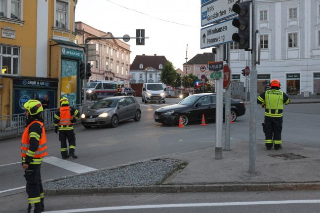Kreuzungscrash auf sogenannter "Stiftskreuzung" an der Gmundener Strae in Lambach