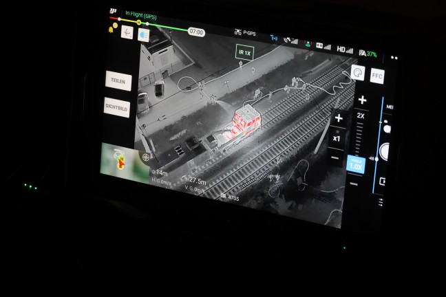 Brand eines Bauzuges: Bahndienstfahrzeug auf Pyhrnbahnstrecke bei Wartberg an der Krems in Flammen