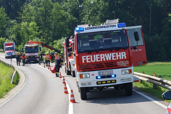 Auto bei Verkehrsunfall in Wolfern von Strae abgekommen und mehrmals heftig berschlagen
