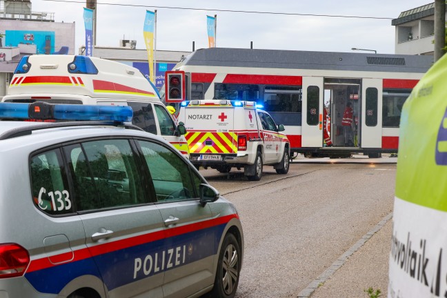 Tdlicher Bahnunfall: Bub (6) in Eferding von Lokalbahn erfasst und tdlich verletzt