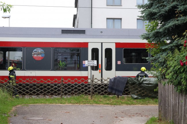 Tdlicher Bahnunfall: Bub (6) in Eferding von Lokalbahn erfasst und tdlich verletzt